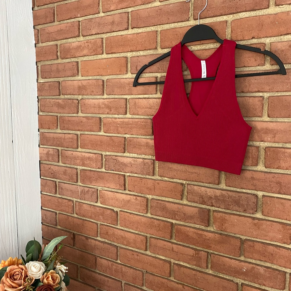 🌸On the Go🌸 Racerback Crop Top